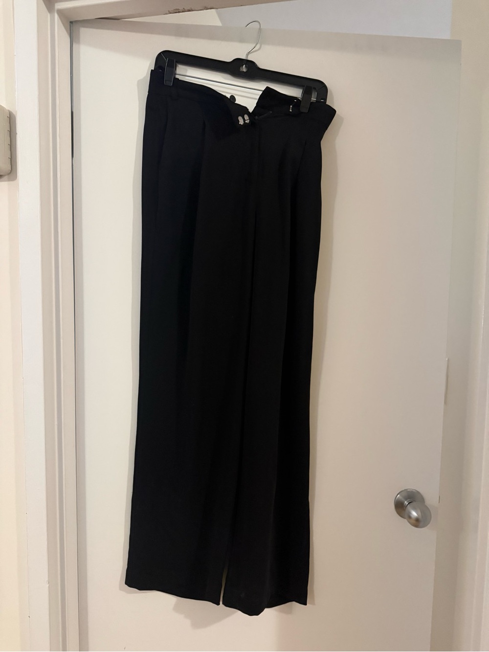 Aritzia Black Wide-Leg Trousers